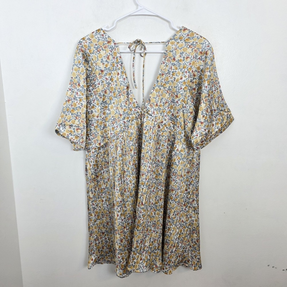 Lulus White Gold Satin Pleated Floral Babydoll Express Yourself Mini Dress Sz L - Picture 7 of 8